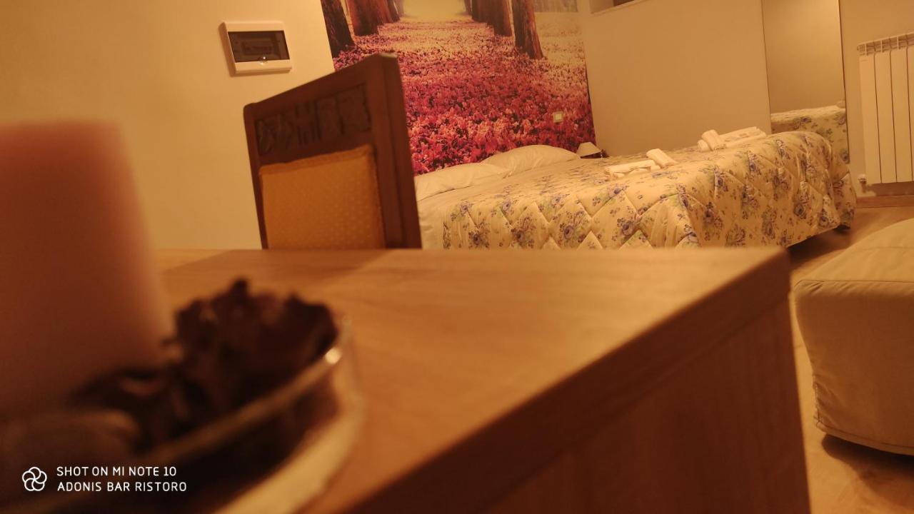 Adonis Hotel Castelvecchio Calvisio Kültér fotó