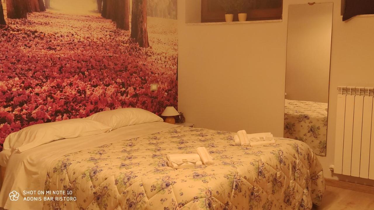 Adonis Hotel Castelvecchio Calvisio Kültér fotó